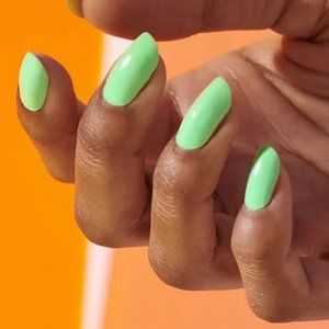Color Street Nails KILOWATT Set New NWT Neon Green Set